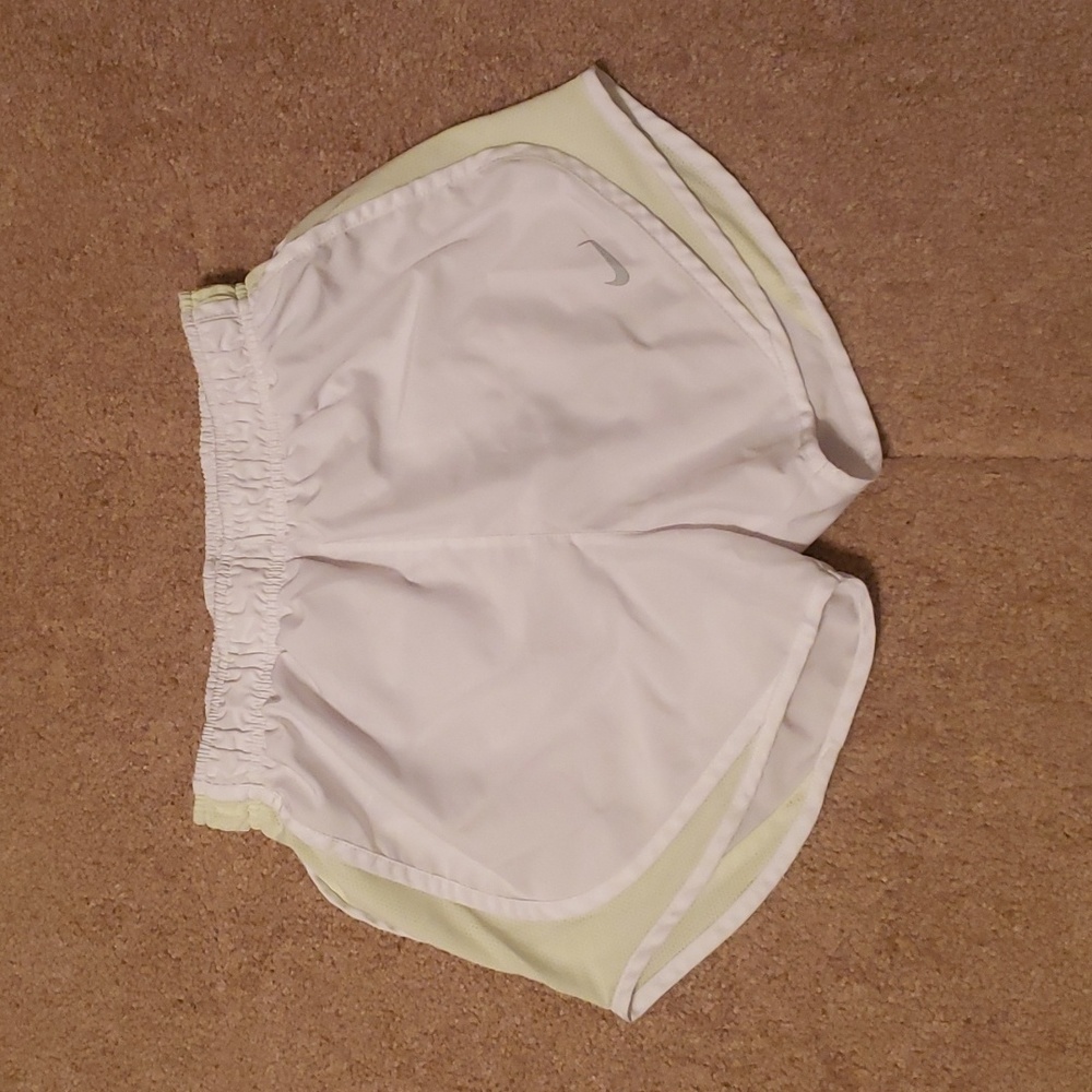 Nike Tempo Women's Shorts